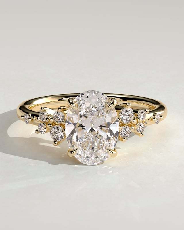 Forlovelsesring i bezel-stil